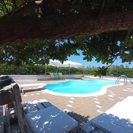 Ferienwohnung Mama Relax 2 A Un Passo Dal Mare Con Piscina Cursi Exterior foto